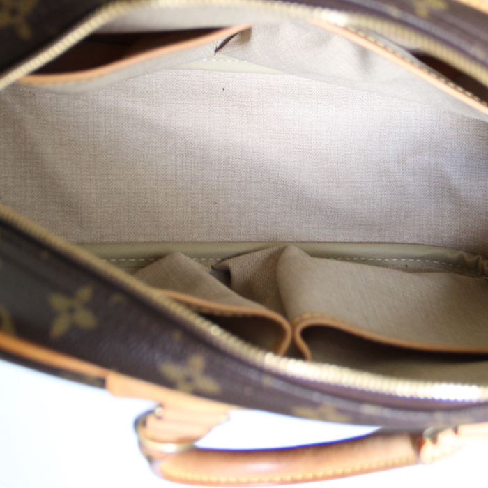 Louis Vuitton Trouville in canvas monogram and natural leather - Detail D2