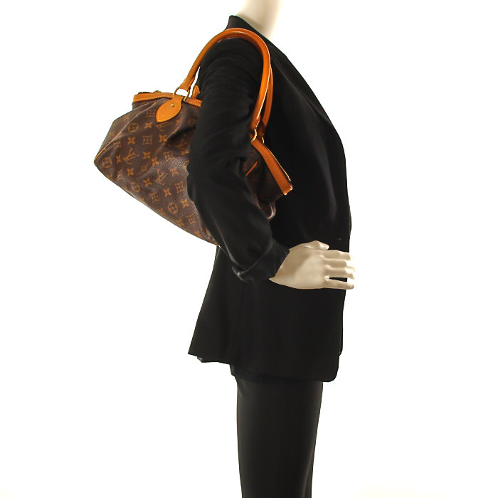 Louis Vuitton Tivoli small model in monogram canvas and natural leather - Detail D1