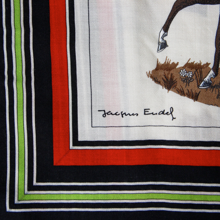 Hermès white cashmere and silk shawl Couvertures et tenues de jour - Detail D2