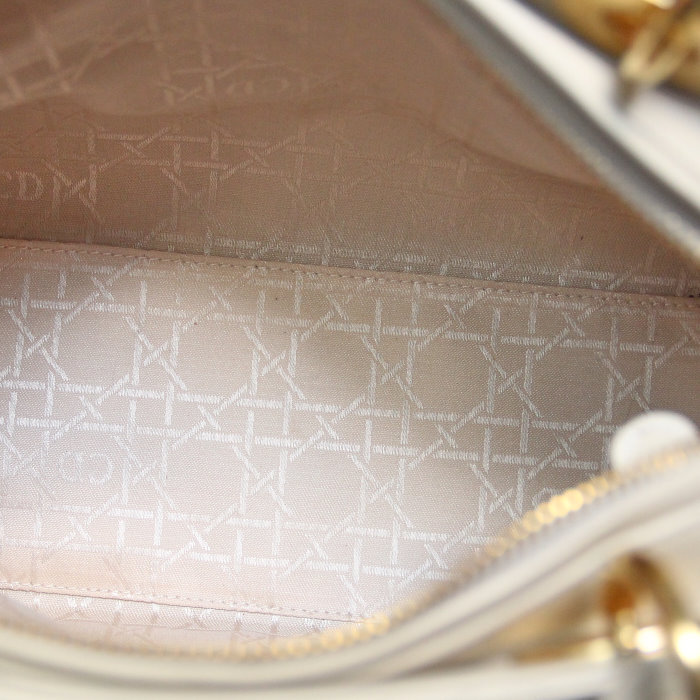 Christian Dior Lady Dior small model in beige cannage leather  - Detail D3