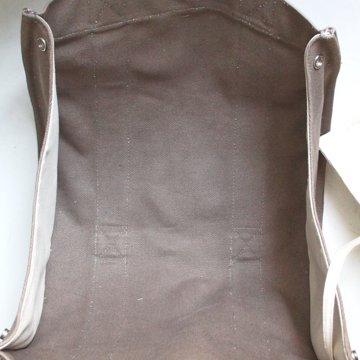 Bolso Cabás Hermes Toto Bag - Shop Bag en lona marrón etoupe y gris - Detail D2