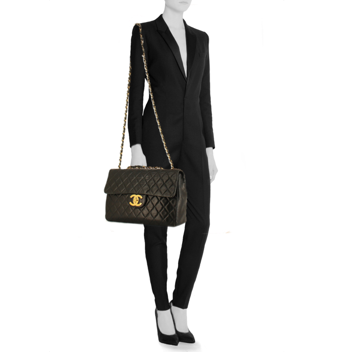 Chanel Timeless Maxi Jumbo en cuir matelassé noir - Detail D2