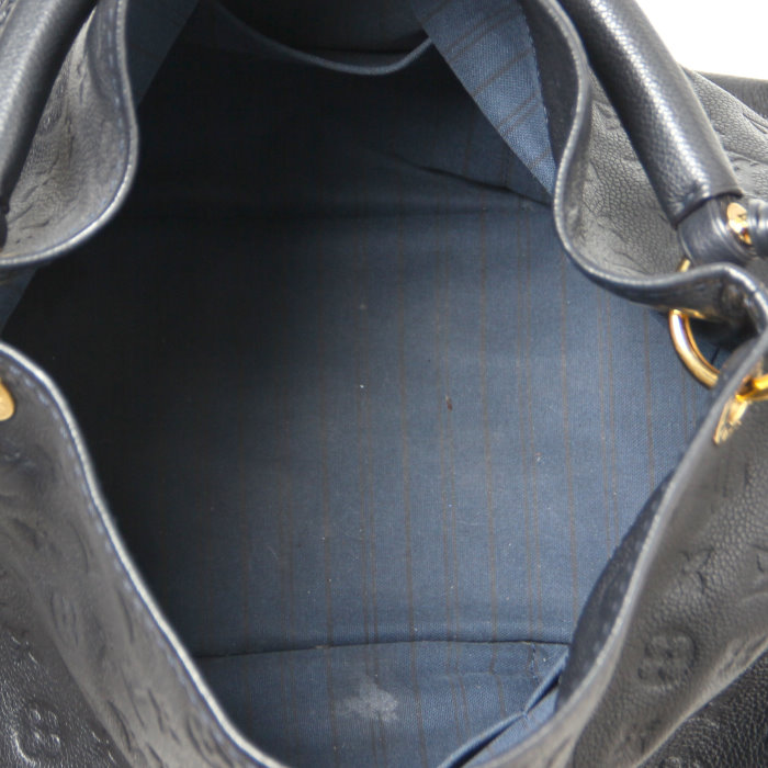 Louis Vuitton Artsy in blue monogram leather - Detail D2