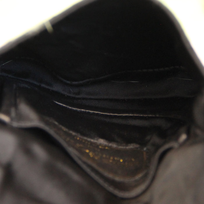 Renaud Pellegrino Sac Pochette en fourrure noir, blanche, jaune et verte - Detail D2