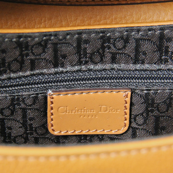 Christian Dior in brown leather - Detail D3