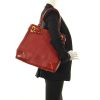 Shopping bag Louis Vuitton Le Majestueux in pelle suhali color talpa - Detail D2 thumbnail
