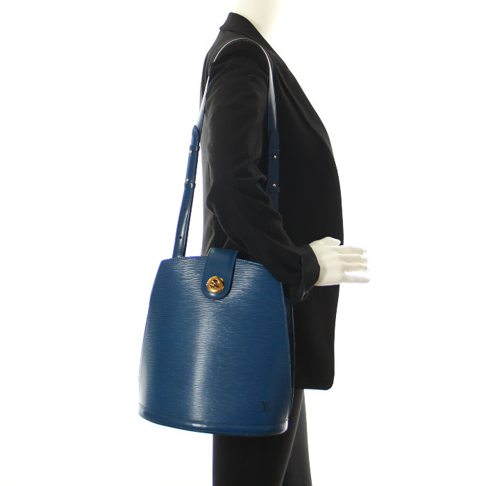 Louis Vuitton shoulder bag in blue epi leather - Detail D1