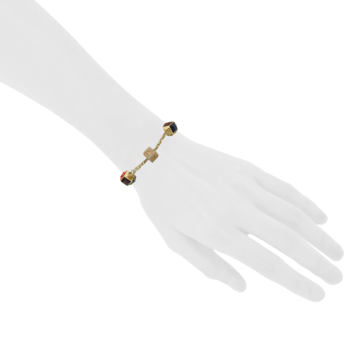 Louis Vuitton bracelet en métal doré et breloques en verre coloré - Detail D1