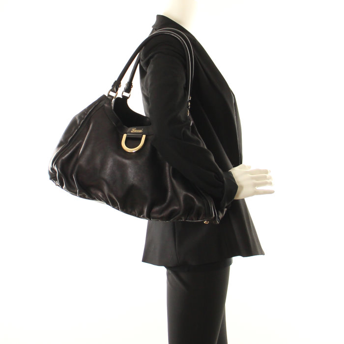 Gucci in black leather - Detail D1