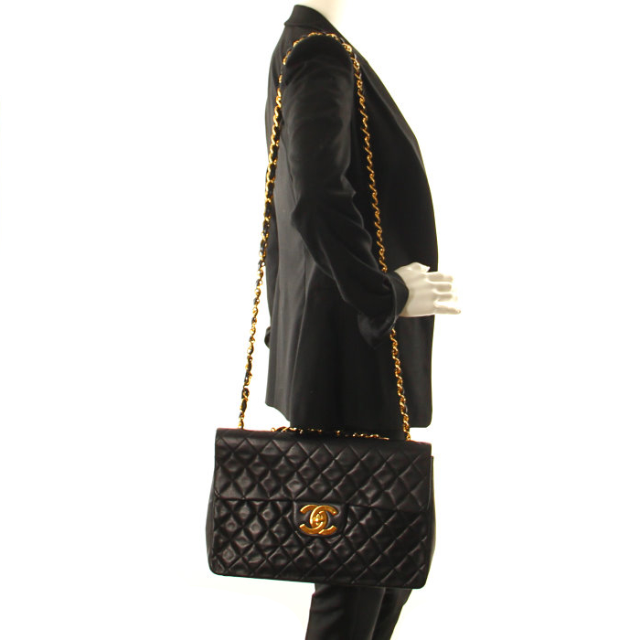 Borsa Chanel Timeless Maxi Jumbo grande in pelle trapuntata nera - Detail D2