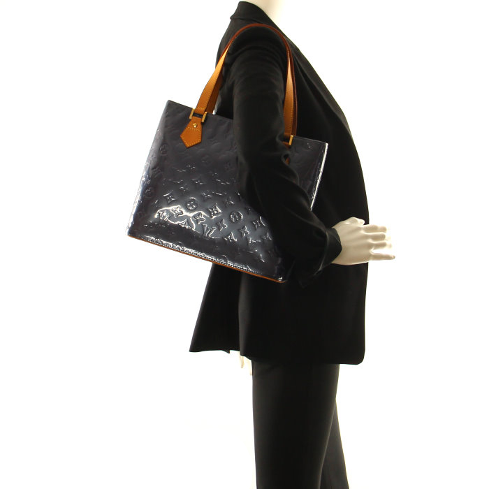 Borsa Louis Vuitton Houston in pelle verniciata monogram viola e pelle naturale - Detail D1