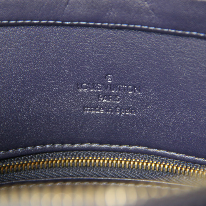 Louis Vuitton Houston en cuir vernis monogram violet et cuir naturel - Detail D3