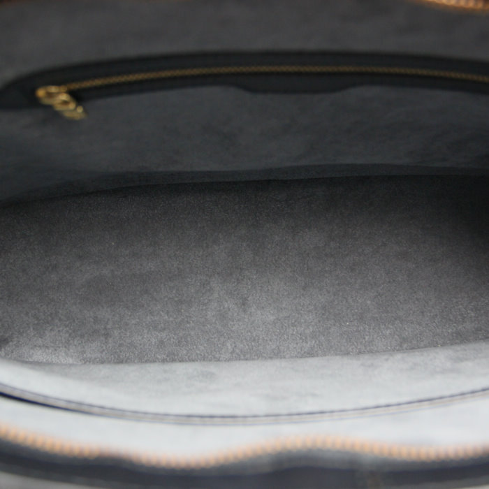 Louis Vuitton Lussac en cuir épi noir - Detail D2