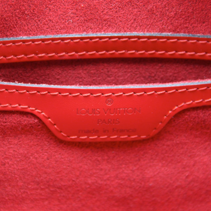 Louis Vuitton Soufflot en cuir épi rouge - Detail D3