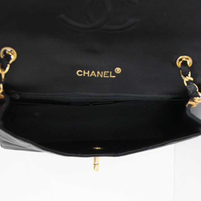 Chanel sac en satin matelassé noir à motif de spiral - Detail D2