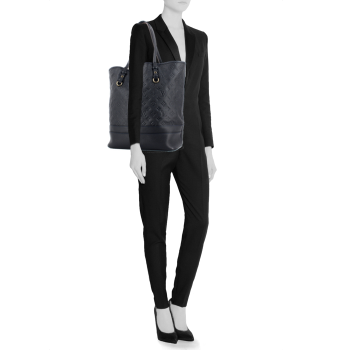 Louis Vuitton Citadines large model in blue monogram leather - Detail D1