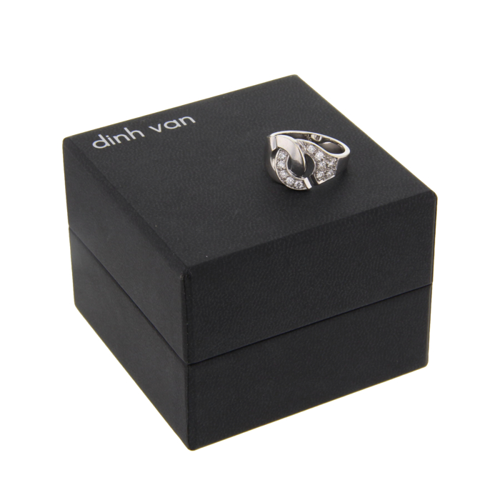 Dinh Van Menottes ring in white gold - Detail D1