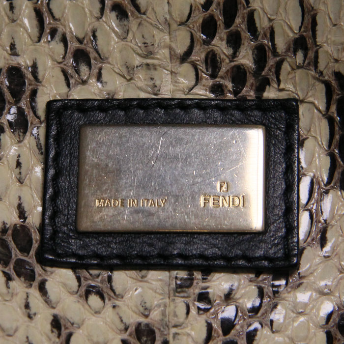 Fendi Peekaboo large model handbag in leather and beige python - Detail D5