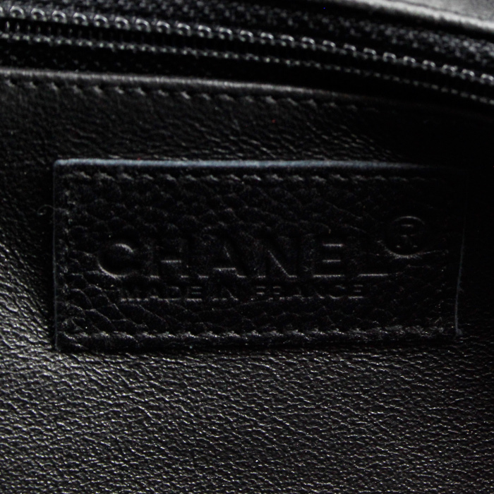 Chanel Boston in black leather - Detail D3