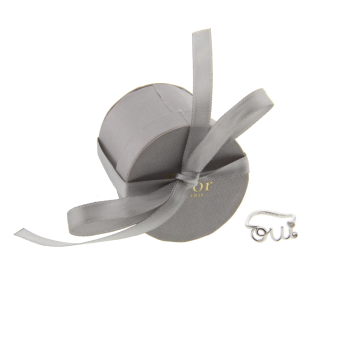 Dior bague Oui en or blanc et diamant - Detail D2