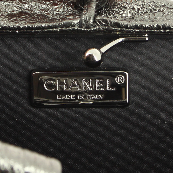 Chanel minaudière en cuir argenté - Detail D2