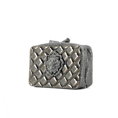 Chanel minaudière en cuir argenté