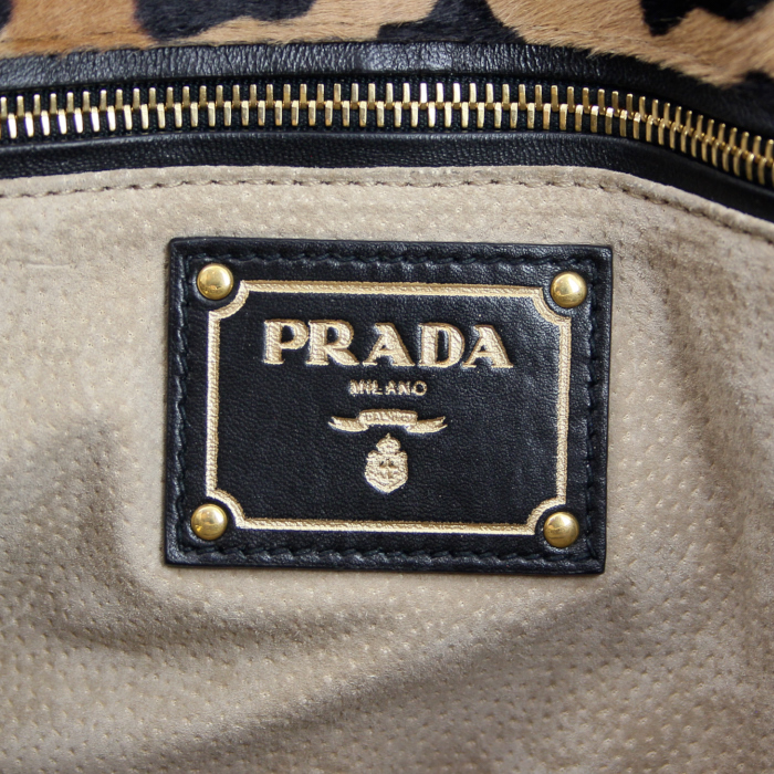 Prada Bag in foal imitating leopard and black leather - Detail D3