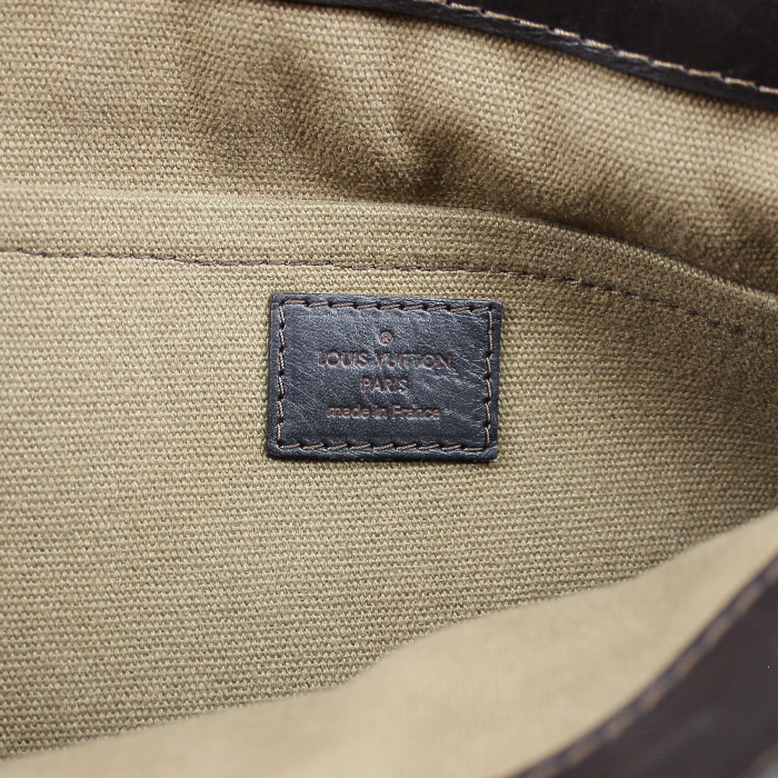 Louis Vuitton sac en cuir Utah marron - Detail D3