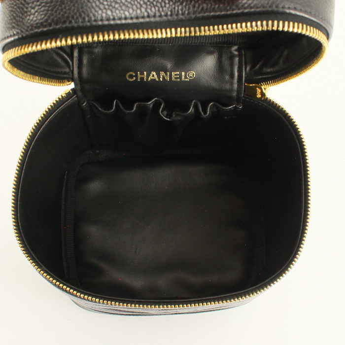 Chanel Vanity-case in black grained leather - Detail D2