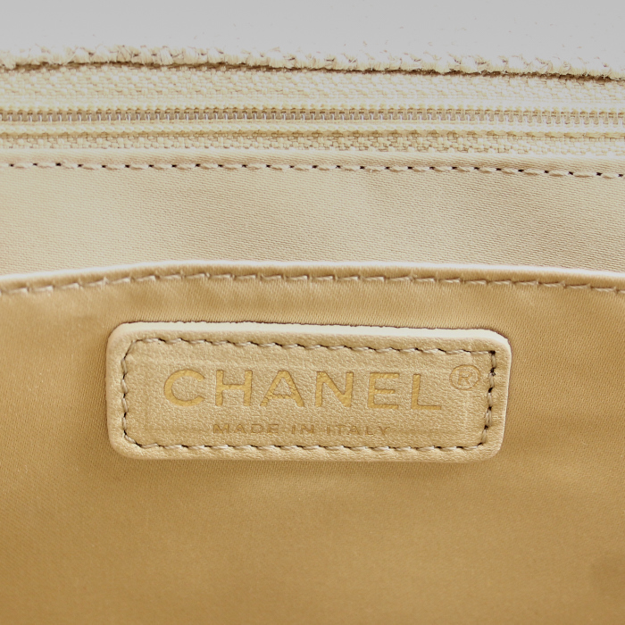 Chanel Timeless Jumbo Bag in beige jute canvas with flowers pattern - Detail D3