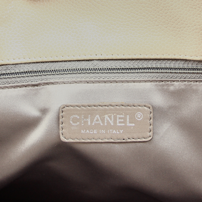 Chanel sac grand shopping en cuir grainé beige  - Detail D4