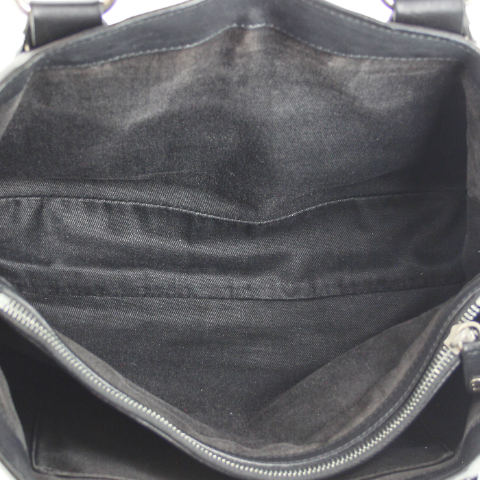 Celine Boogie handbag in black leather - Detail D2