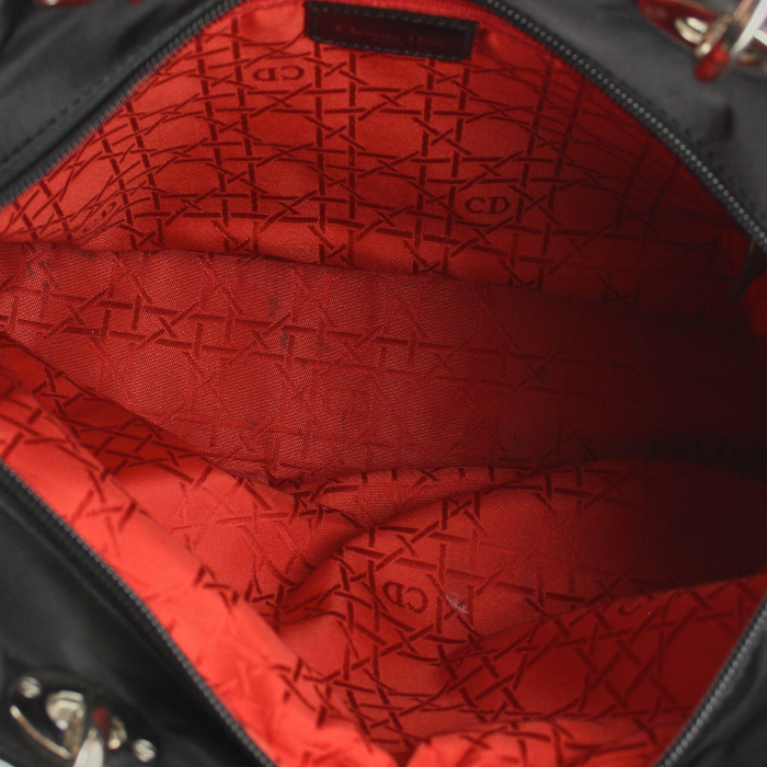 Dior sac à main grand modèle en toile cannage et cuir vernis noir - Detail D2