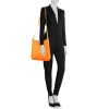Hermès sac Vespa en cuir orange - Detail D1 thumbnail