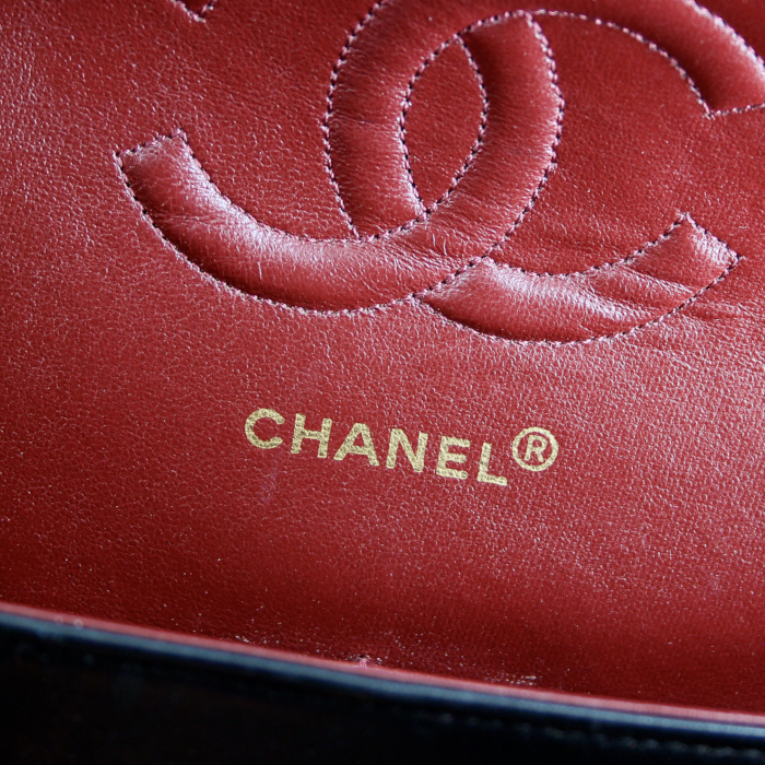 Chanel sac Timeless en cuir matelassé noir - Detail D4
