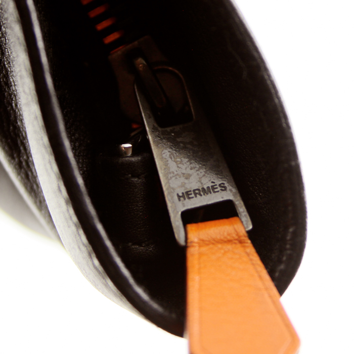 Hermes Caravane handbag in canvas and black leather - Detail D4