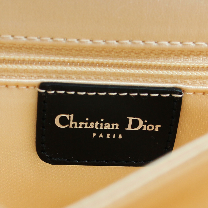 Christian Dior sac en cuir vernis noir et blanc  - Detail D4