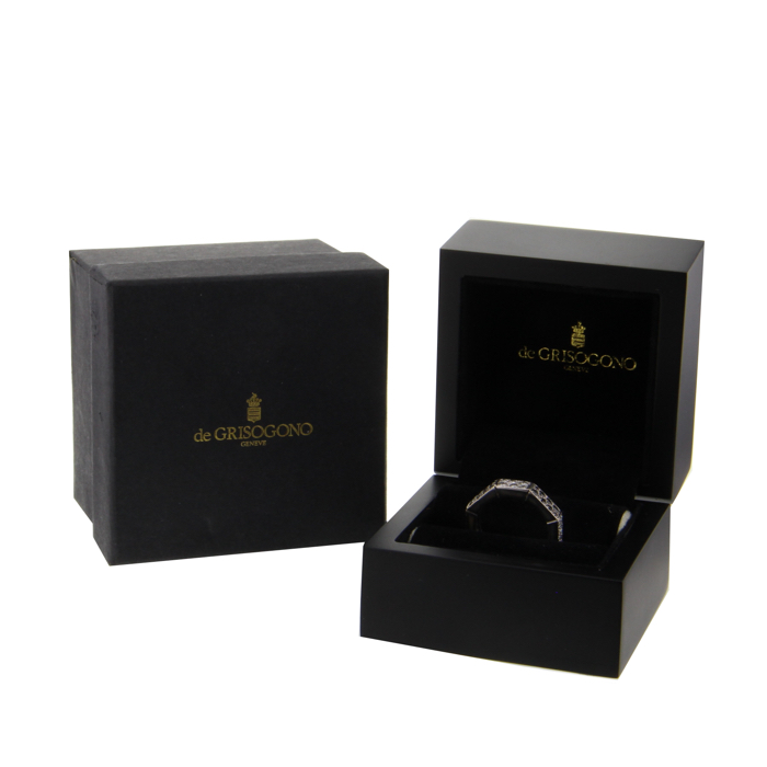 Anello in oro bianco, in diamanti bianchi e neri - Detail D2