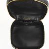 Vanity Chanel en cuero box negro - Detail D2 thumbnail