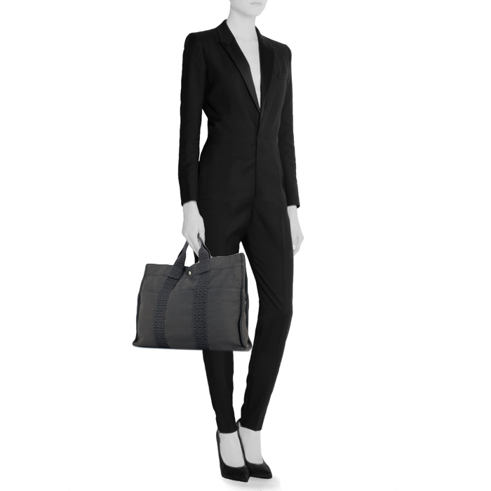 Hermes Toto Bag - Shop Bag shopping bag in grey canvas - Detail D1