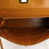 Hermes Kelly 40 cm handbag in gold Courchevel leather - Detail D2 thumbnail