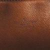 Louis Vuitton pochette en toile monogram enduite et cuir naturel - Detail D3 thumbnail