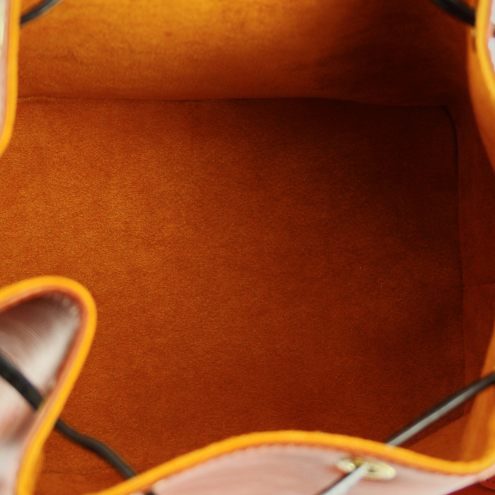 Louis Vuitton small Noé Bag in brown and black epi leather - Detail D2