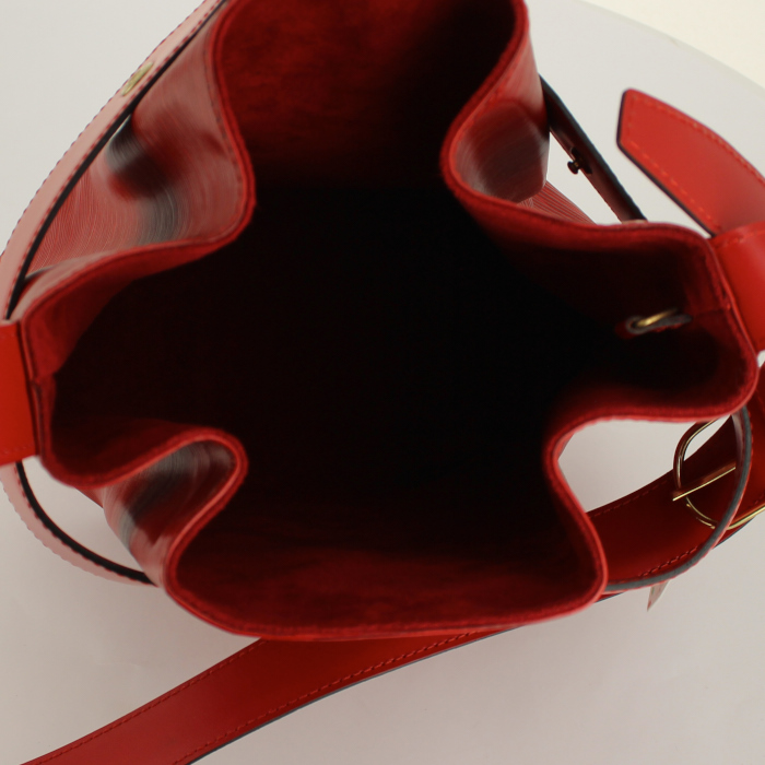 Borsa a spalla Louis Vuitton Sac d'épaule in pelle Epi rossa - Detail D2