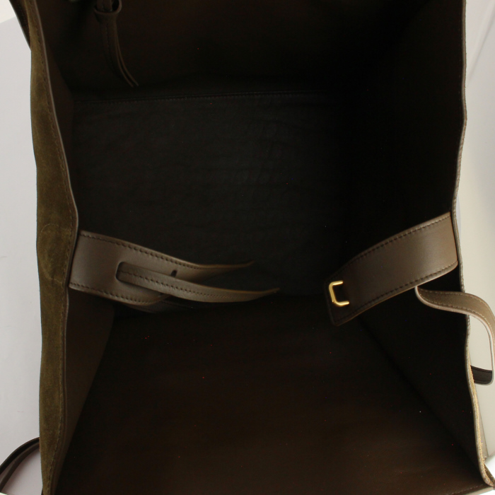 Celine Luggage Phantom large model in khaki suede - Detail D2