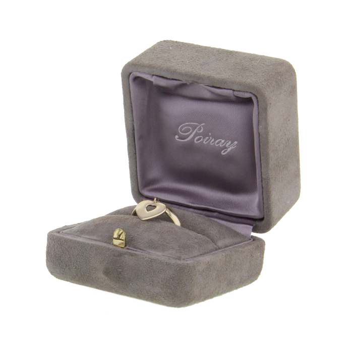 Poiray bague Cour Secret en or jaune - Detail D2