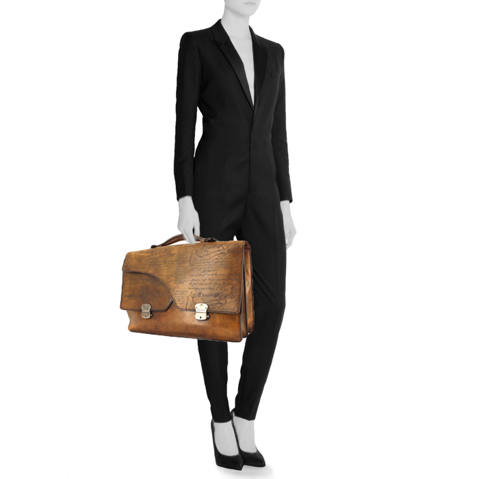 Briefcase in brown leather - Detail D1