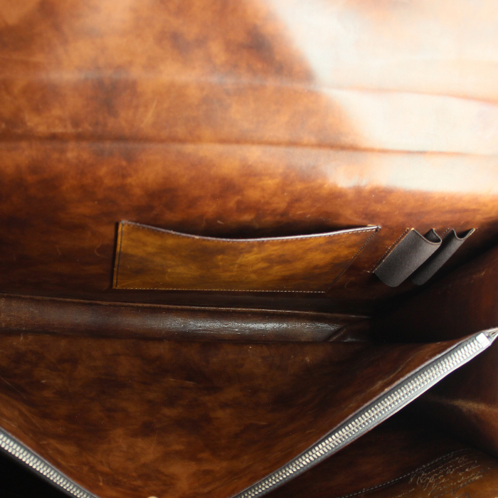 Briefcase in brown leather - Detail D3