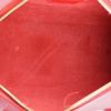 Sac à main Louis Vuitton Soufflot en cuir épi rouge - Detail D2 thumbnail