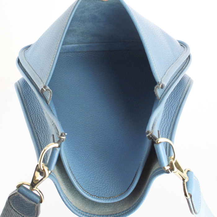 Borsa Hermes Evelyne modello medio in cuir taurillon clemence blu - Detail D3